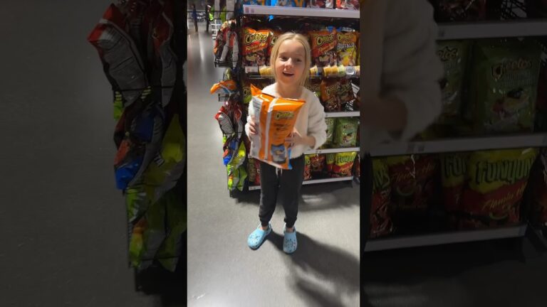 Roadtrip snacks #shortvideos #momlife #daughters #fyp